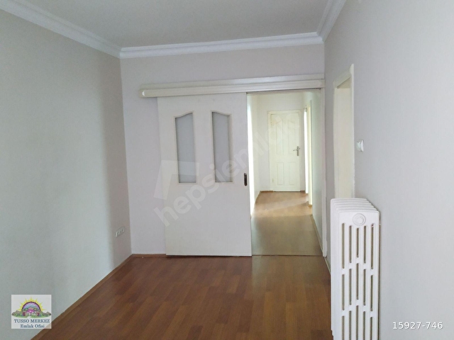 Gençlik Caddesinde 3+1 Bakımlı Kiralık Giriş Kat - Görsel 8