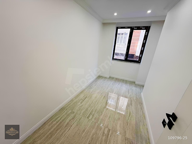 ARIKOĞULLARINDAN 50.YIL MAH. 135M2 CADDE ÜZERİ EBEVEYNLİ 3+1 - Görsel 9