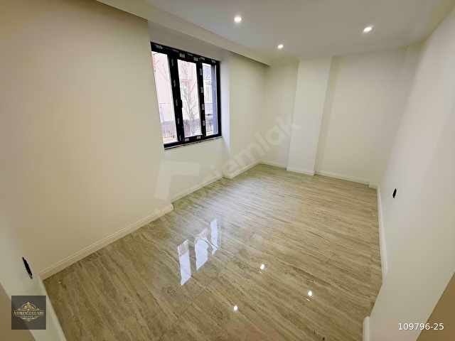 ARIKOĞULLARINDAN 50.YIL MAH. 135M2 CADDE ÜZERİ EBEVEYNLİ 3+1 - Görsel 17