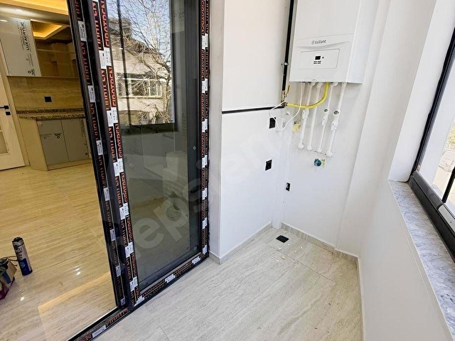 ARIKOĞULLARINDAN 50.YIL MAH. 135M2 CADDE ÜZERİ EBEVEYNLİ 3+1 - Görsel 15