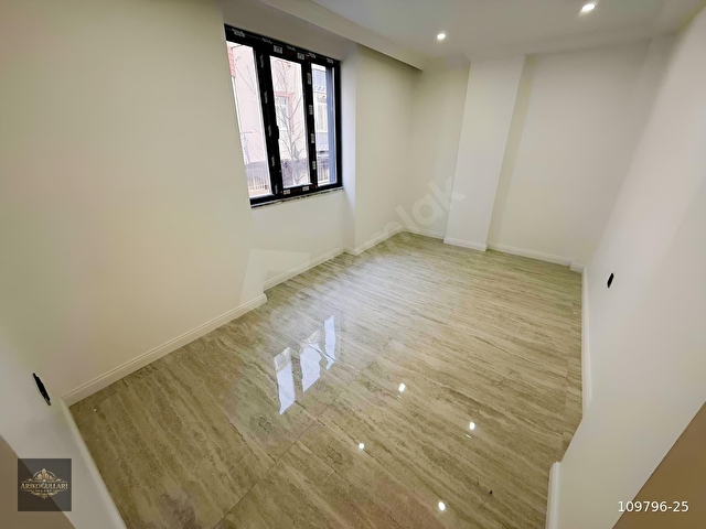 ARIKOĞULLARINDAN 50.YIL MAH. 135M2 CADDE ÜZERİ EBEVEYNLİ 3+1 - Görsel 16