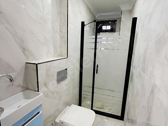 ARIKOĞULLARINDAN 50.YIL MAH. 135M2 CADDE ÜZERİ EBEVEYNLİ 3+1 - Görsel 7