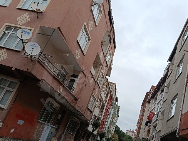 Bağcılar ihtiyaçtan Satılık Yatırımlık Daire - Görsel 2