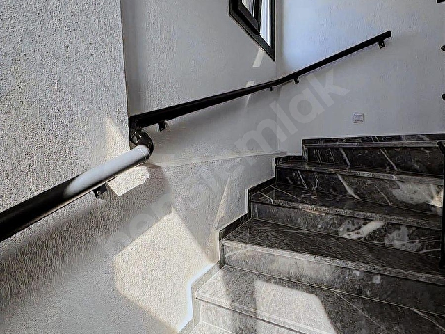 KUŞADASI GÜZELÇAMLI MERKEZDE LÜX TEK MÜSTAKİL ACİL KİRALIK VİLLA - Görsel 19