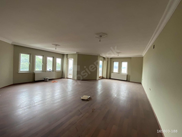 CİHANGİR EMLAKTAN MUHTEŞEM DENİZ MANZARALI 160 M² KİRALIK DAİRE