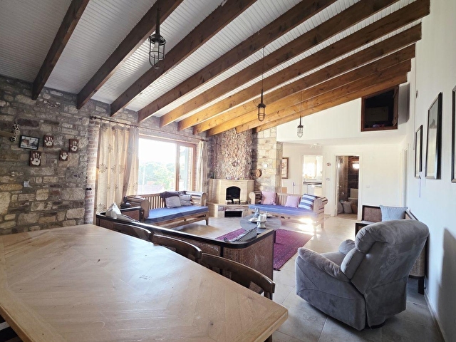Ayvalık Muratelide 2+1 Satılık Taş Villa - Görsel 3