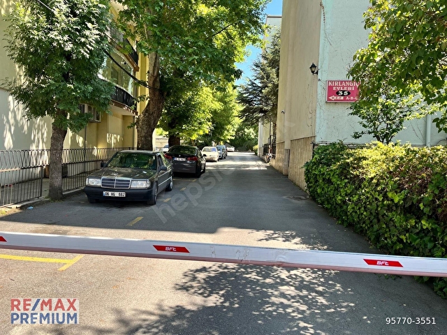 EMEK MAHALLESİ SİTE İÇİNDE ASANSÖRLÜ OTOPARKLI 3+1 SATILIK DAİRE - Görsel 2