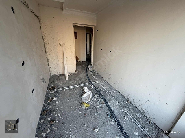 SİTEDE METROYA KOMŞU 3+1 EBEVEYN BANYOLU KÖŞE BAŞI SATILIK DAİRE - Görsel 15