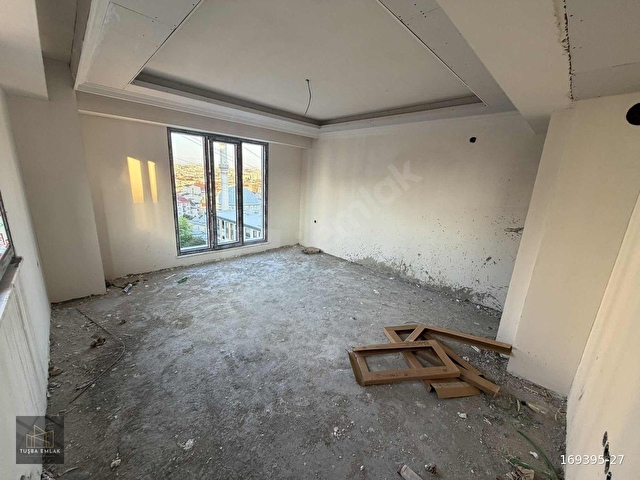 SİTEDE METROYA KOMŞU 3+1 EBEVEYN BANYOLU KÖŞE BAŞI SATILIK DAİRE - Görsel 3