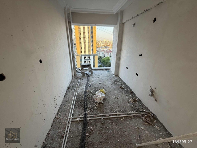 SİTEDE METROYA KOMŞU 3+1 EBEVEYN BANYOLU KÖŞE BAŞI SATILIK DAİRE - Görsel 14