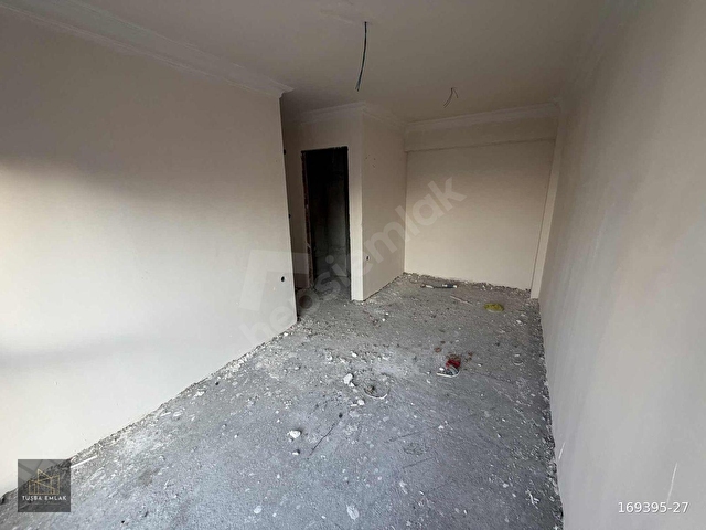 SİTEDE METROYA KOMŞU 3+1 EBEVEYN BANYOLU KÖŞE BAŞI SATILIK DAİRE - Görsel 9