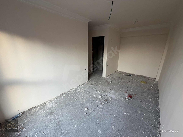 SİTEDE METROYA KOMŞU 3+1 EBEVEYN BANYOLU KÖŞE BAŞI SATILIK DAİRE - Görsel 8