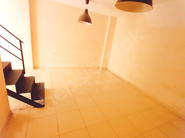 Cadde Üstü,  Giriş,  60m²,  Doğalgazlı,  Mutfaklı,  Wcli,  Bahçeli, Kiralık Dükkan & Mağaza & Ofis - Görsel 10
