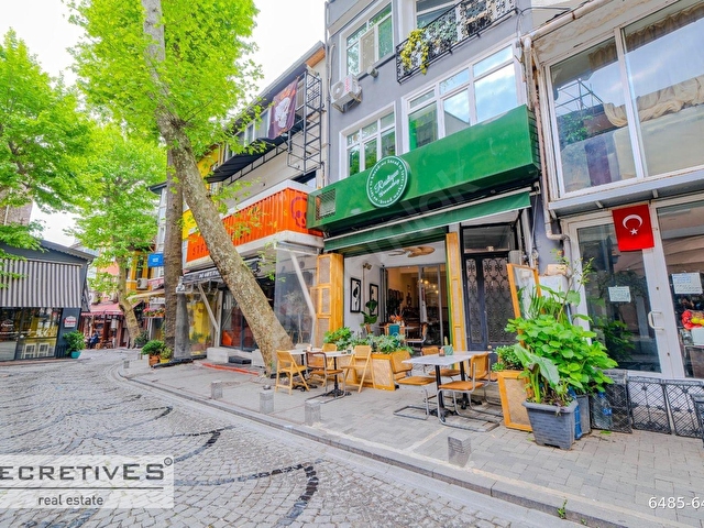 ARNAVUTKÖY SAHİLE 1.DK, BAHÇELİ&YENİLENMİŞ  120 M2  DÜKKAN