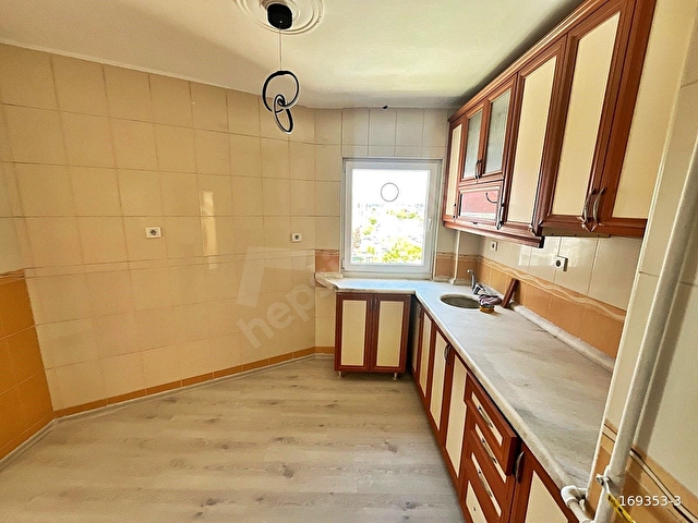 TURKUAZDAN PLEVNE MAH.DE CADDE ÜZERİ HARİKA KONUMDA 3+1 YAPILI FIRSAT DAİRESİ !!! - Görsel 4