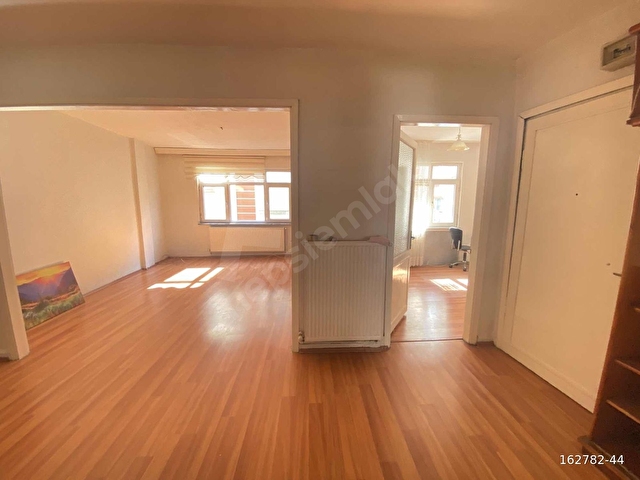 ASYAPIDAN SİPAHİLER CADDESİNDE 2. KAT MERKEZİ KONUMDA - Görsel 11