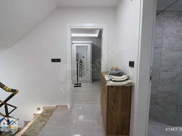 DENİZE 100 METRE MÜSTAKİL GİRİŞLİ SATILIK 3+1 TRİPLEX VİLLA - Görsel 17