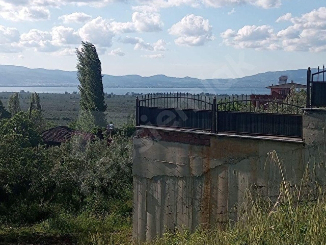 LOOKHAUSE BURSA ORHANGAZİ HECELER KÖYÜ 300 METRE GÖL MANZARALI