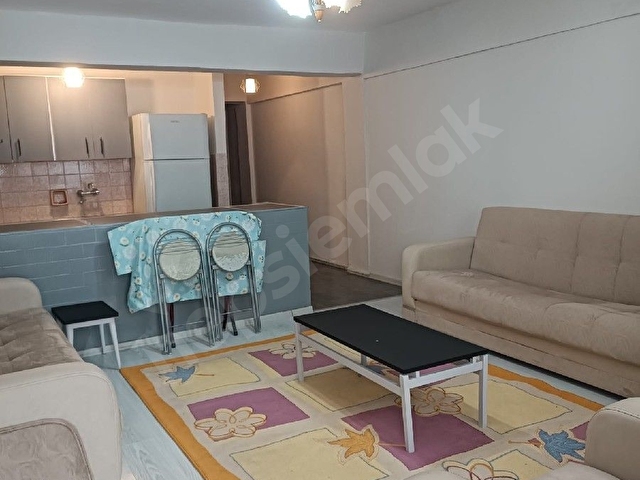 Y.Foça çakmaklı sahilinde yaz kış oturulabilen ,sahil karşısı kiralık 2+1 ev - Görsel 3