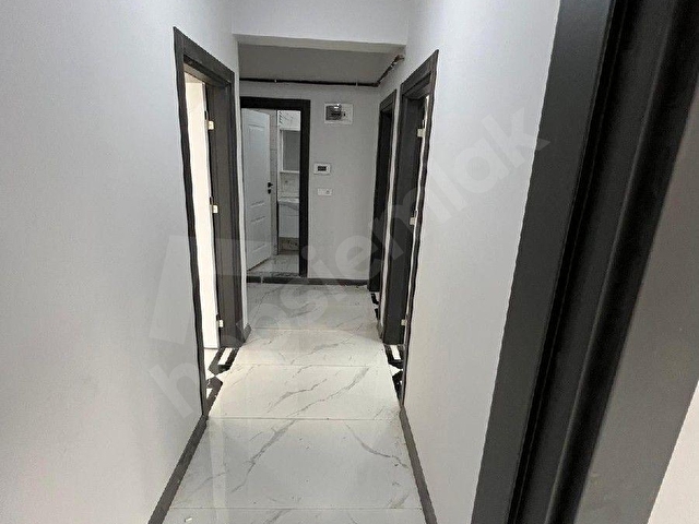 🌟 DERİNCE ÇINARLIDA KAPALI OTOPARKLI 2+1 LÜKS ARAKAT DAİRE 🌟 - Görsel 2