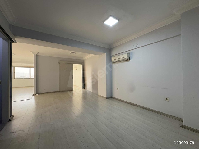 BORNOVANIN EN DEĞERLİ BÖLGESİNDE PRESTİJLİ KİRALIK OFİS - Görsel 2