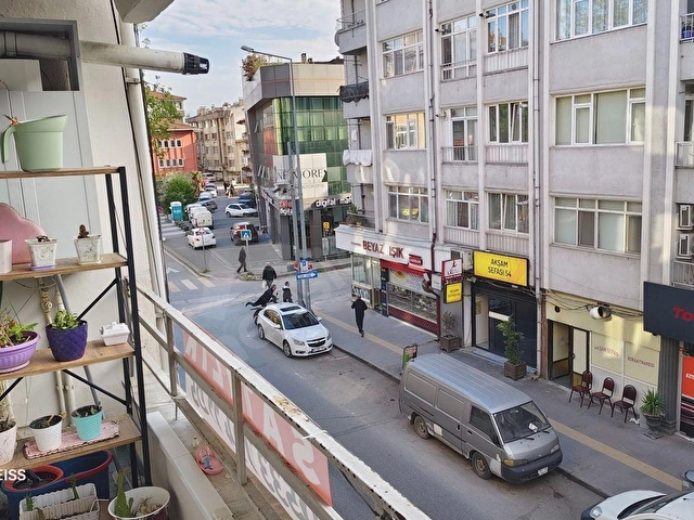 Turan caddesi Üzerinde Satılık 3+1 sağlam içi yenilenmiş Daire. - Görsel 11