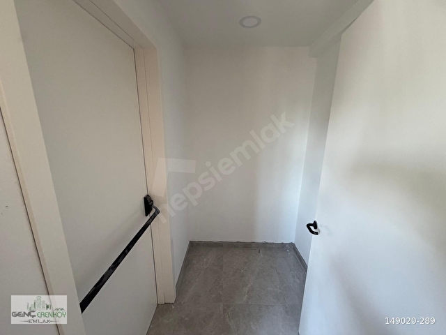 SUADİYE TONOZLU SOKAK SIFIR BİNADA 3+1 130 M2 BALKONLU EBEVENLİ - Görsel 8