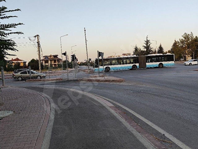 SİLL CADDESİ NE CEPHELİ ELEKTRİK SUYU ALINABİLİR.3000.M2 ARSA - Görsel 6