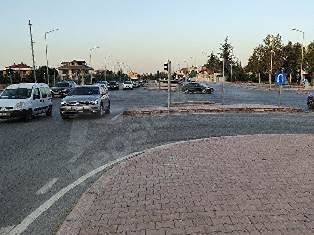 SİLL CADDESİ NE CEPHELİ ELEKTRİK SUYU ALINABİLİR.3000.M2 ARSA - Görsel 7
