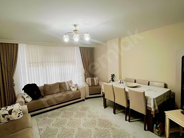 FATİH CADDESİNDE MERKEZE 5 DAKİKA MESAFEDE 2+1 SATILIK DAİRE - Görsel 2