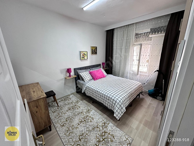 GÜLLÜK CADDESİ ÜZERİNDE DENİZE 5 DAKİKA YÜRÜME MESAFESİNDE 2+1 - Görsel 8