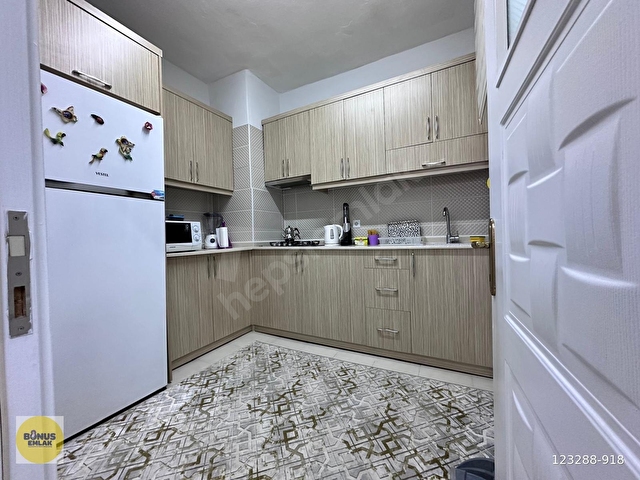 GÜLLÜK CADDESİ ÜZERİNDE DENİZE 5 DAKİKA YÜRÜME MESAFESİNDE 2+1 - Görsel 27