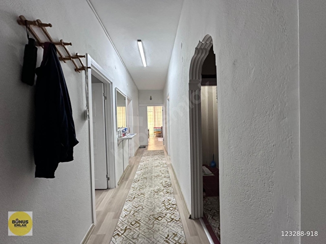 GÜLLÜK CADDESİ ÜZERİNDE DENİZE 5 DAKİKA YÜRÜME MESAFESİNDE 2+1 - Görsel 24