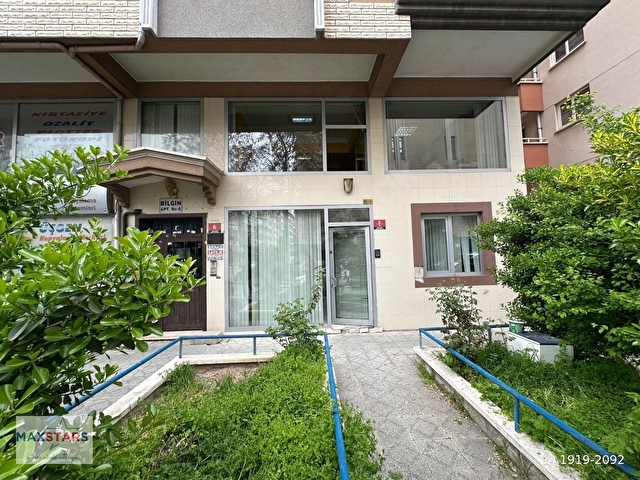Kolej Kavşağında 2 katlı 150 m² Satılık Dükkan - Görsel 2