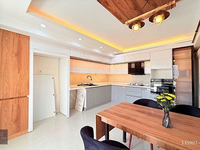 GÜNEŞ EMLAK*ULTRA LÜKS KATTA GENİŞ M2 4+1 SATILIK DAİRE - Görsel 6