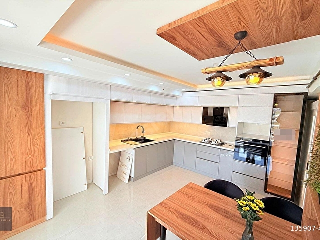 GÜNEŞ EMLAK*ULTRA LÜKS KATTA GENİŞ M2 4+1 SATILIK DAİRE