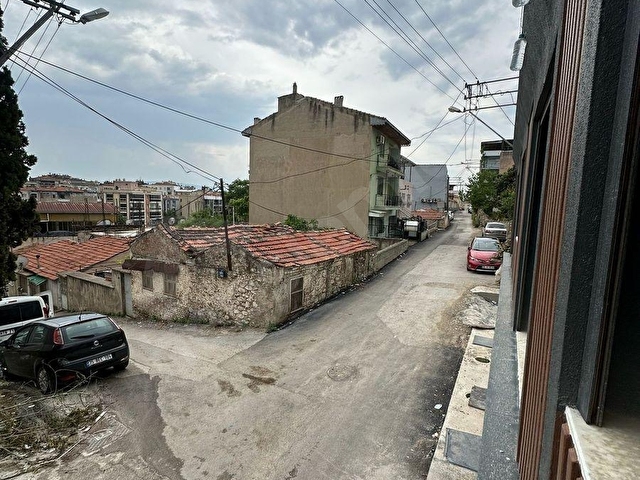Bornova Kızılay Mahallesinde Satılık 1+1 Daire - Görsel 14