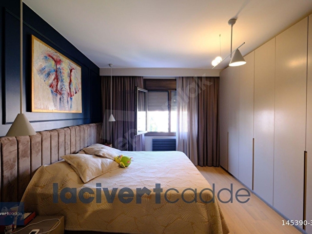 LACİVERTCADDE CADDEBOSTAN TAŞMEKTEP 6+1 230 M² NET - Görsel 11