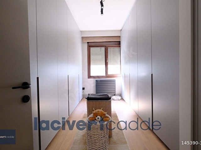 LACİVERTCADDE CADDEBOSTAN TAŞMEKTEP 6+1 230 M² NET - Görsel 21