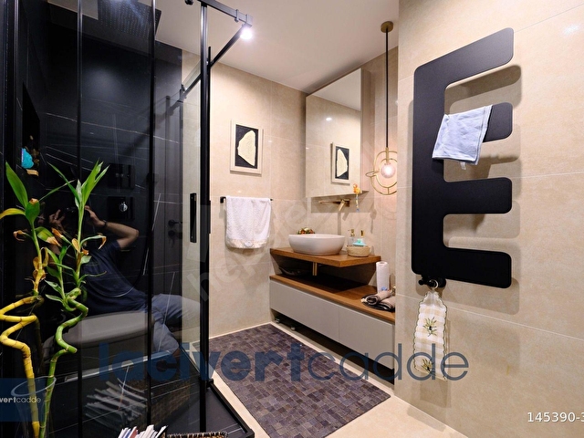 LACİVERTCADDE CADDEBOSTAN TAŞMEKTEP 6+1 230 M² NET - Görsel 4