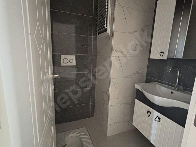 GÜL EMLAKTAN TARSUS ATATÜRK MAHALLESİ VADİ EVLERİ’NDE KİRALIK FIRSAT DAİRE - Görsel 9
