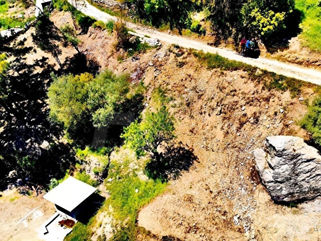 % 50 imarları 942 m2 Mükemmel yer - Görsel 3