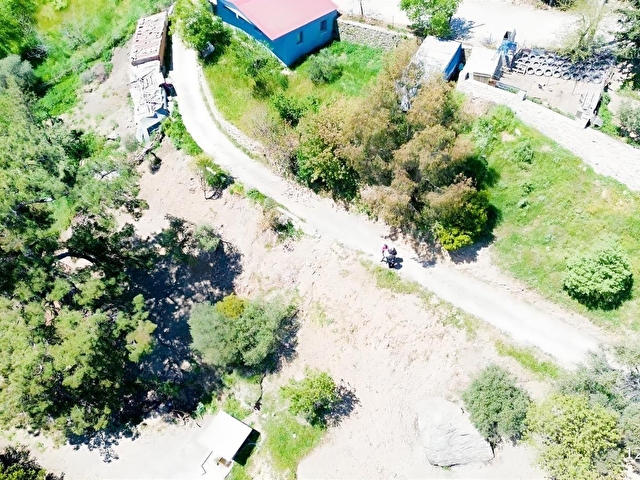 % 50 imarları 942 m2 Mükemmel yer - Görsel 2