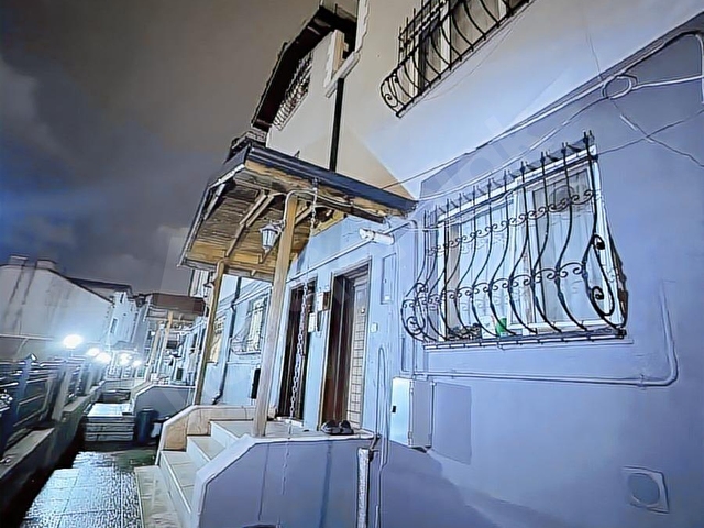 Satılık 5+1 Daire  Site İçinde Sıralı Müstakil Bahçeli - Görsel 4