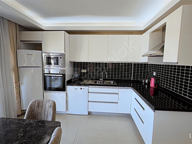 Kadriye de kiralık mobilyalı ultra lüks 4+1 dubleks - Görsel 13
