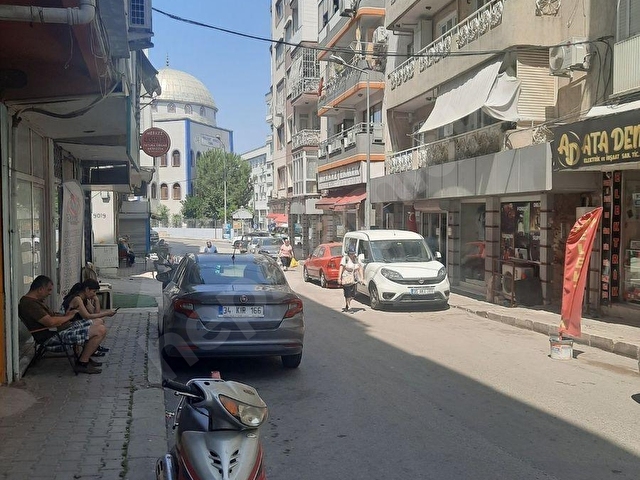İZMAX-4 DEN BAKIMLI DOĞALGAZLI MEVKİ LOKASYON ARA KAT - Görsel 15
