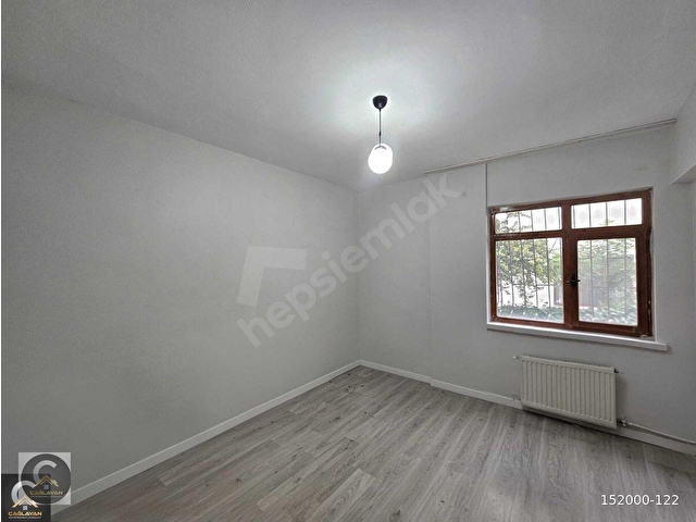 ÇAĞLAYANDAN BOŞŞ SOKULLUDA DÜZ GİRİŞ KREDİYE UYGUN BAKIMLI 3+1 DAİRE - Görsel 17