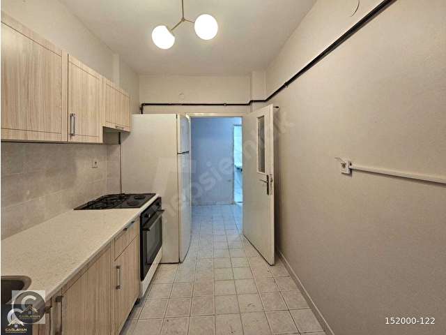 ÇAĞLAYANDAN BOŞŞ SOKULLUDA DÜZ GİRİŞ KREDİYE UYGUN BAKIMLI 3+1 DAİRE - Görsel 6