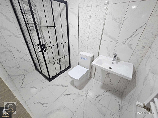 ÇAĞLAYANDAN BOŞŞ SOKULLUDA DÜZ GİRİŞ KREDİYE UYGUN BAKIMLI 3+1 DAİRE - Görsel 11