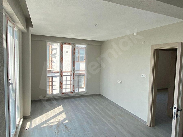 KAFKAS EMLAKTAN KİRALIK SIFIR 1+1 DAİRE - Görsel 14